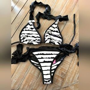 Dare Me Bikini 2 piece EUC